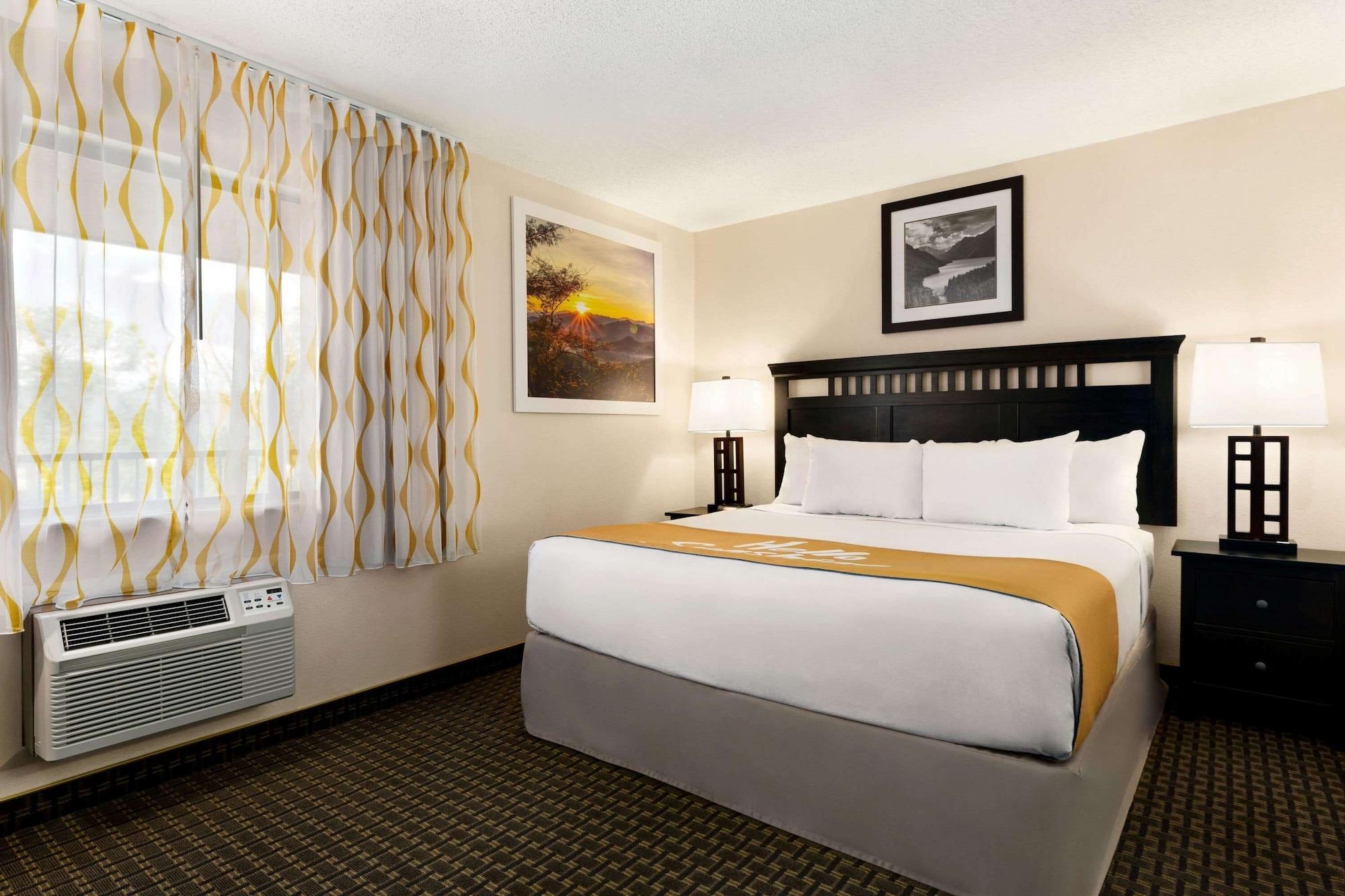 Days Inn By Wyndham קורטז מראה חיצוני תמונה