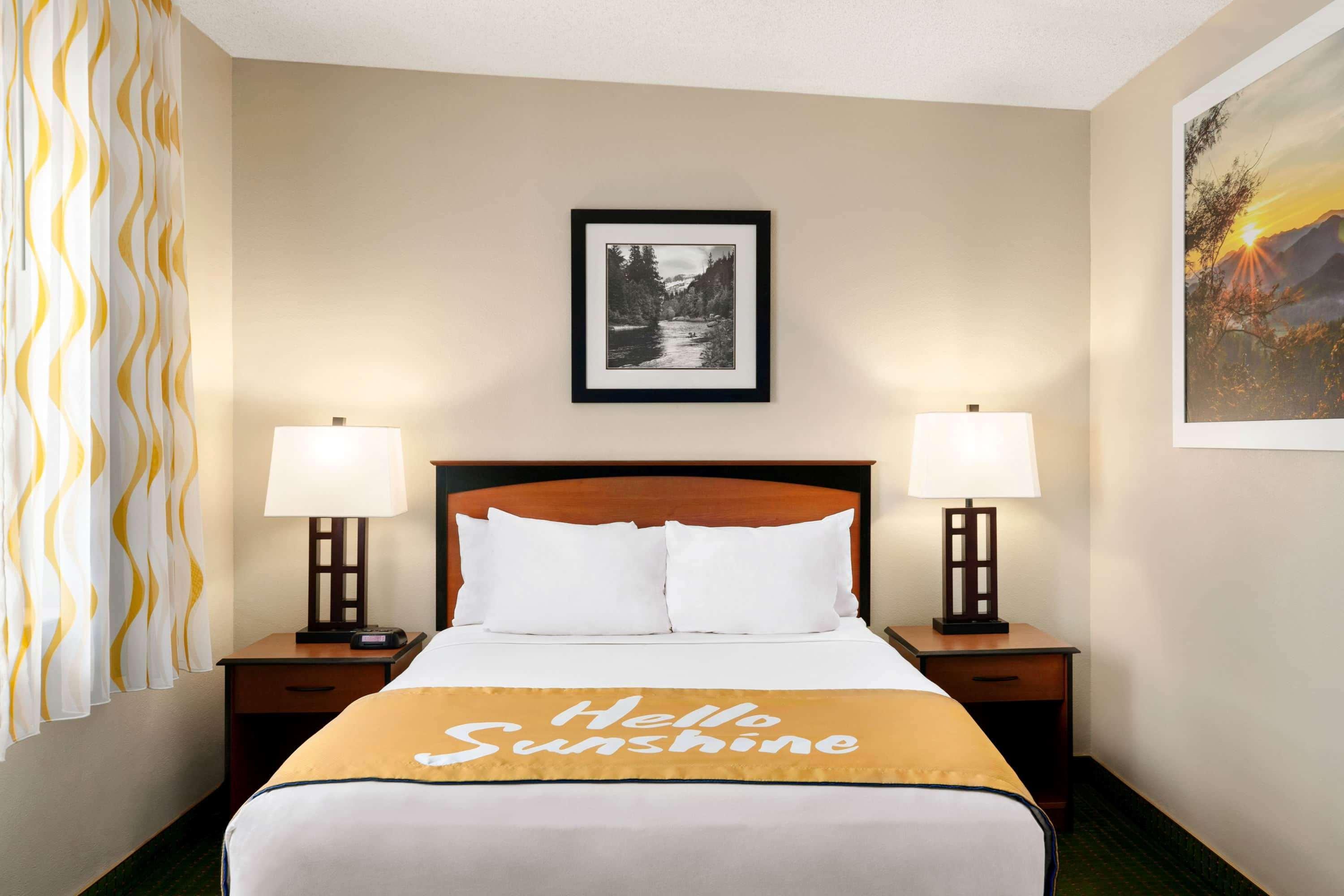 Days Inn By Wyndham קורטז מראה חיצוני תמונה