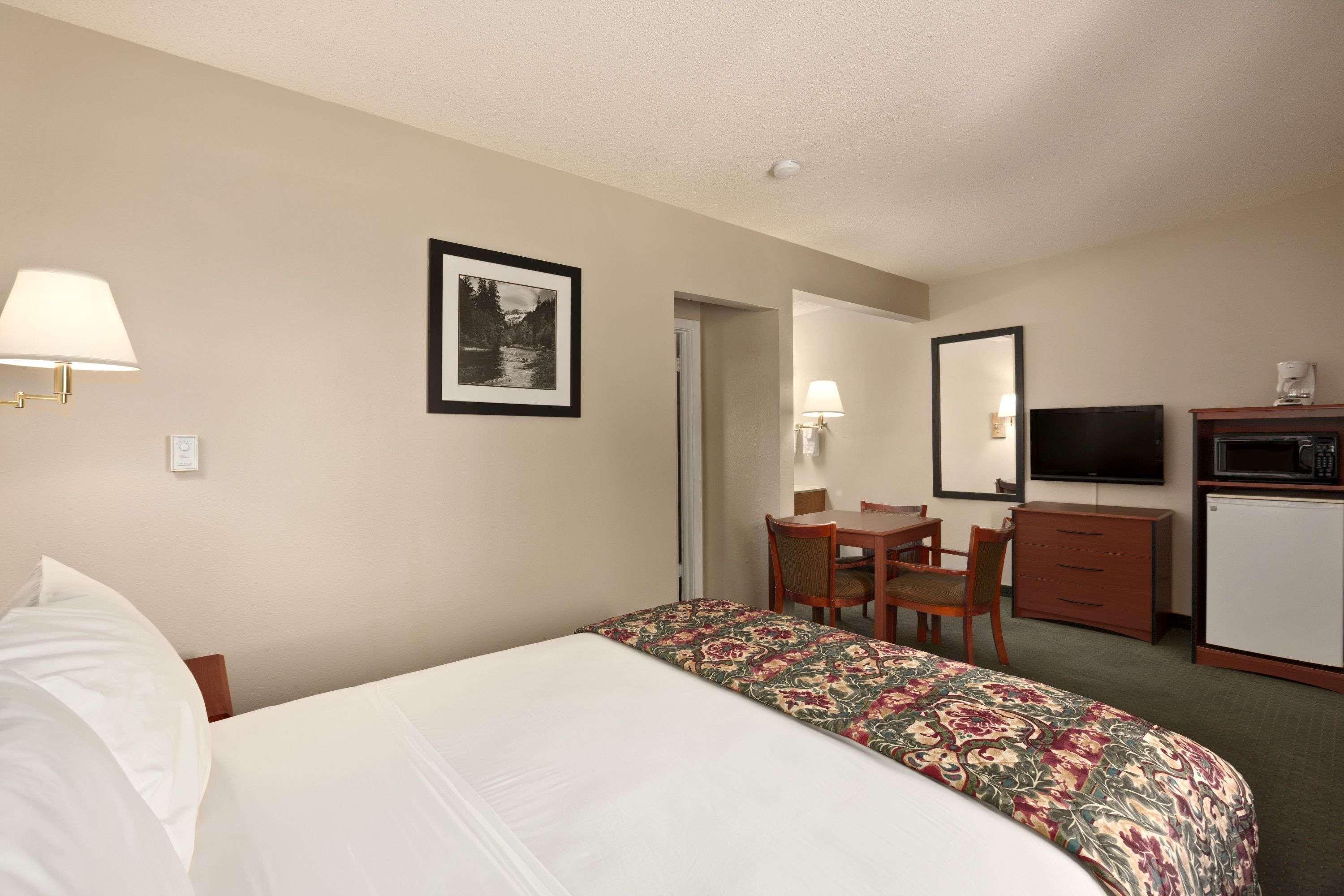 Days Inn By Wyndham קורטז מראה חיצוני תמונה