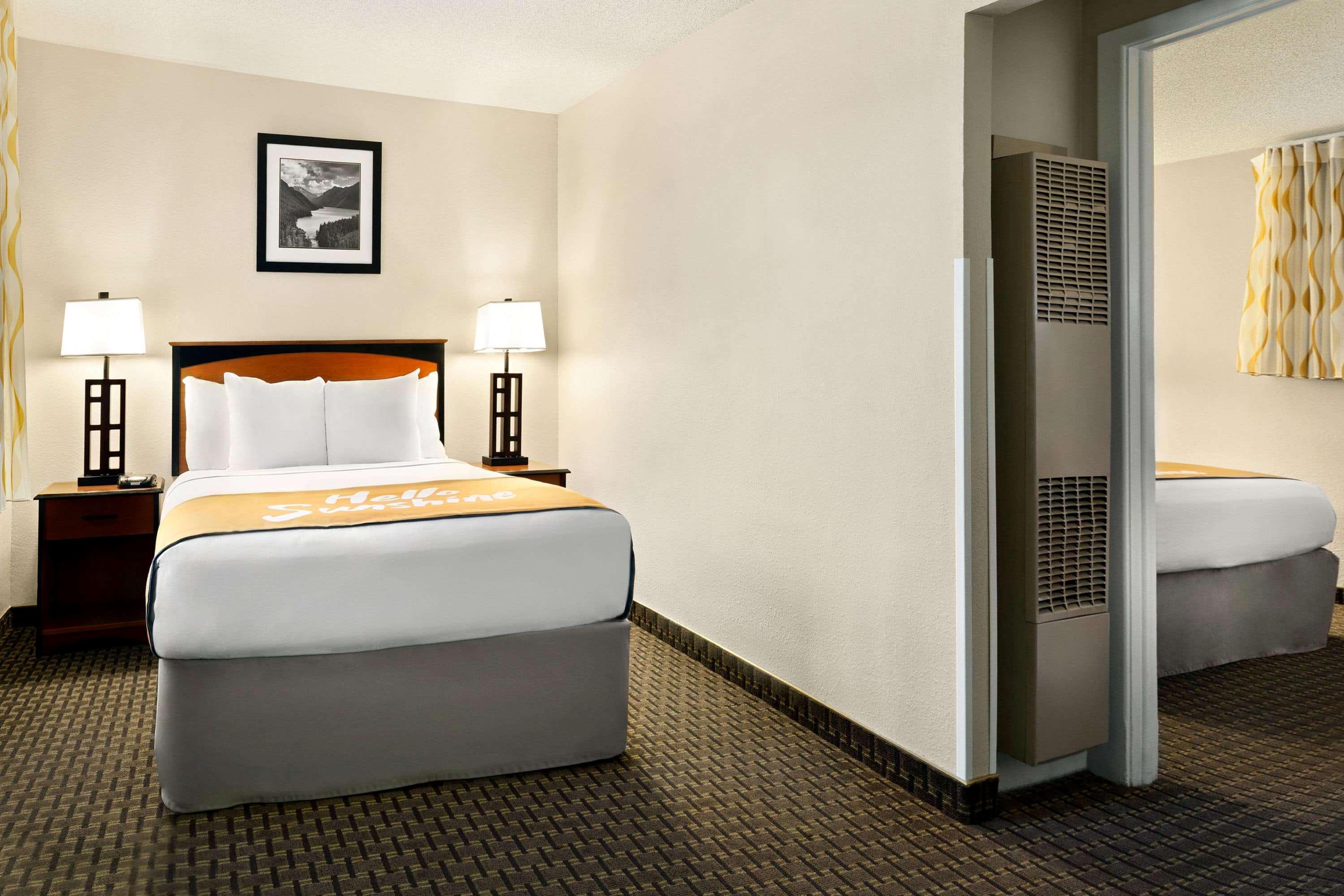 Days Inn By Wyndham קורטז מראה חיצוני תמונה