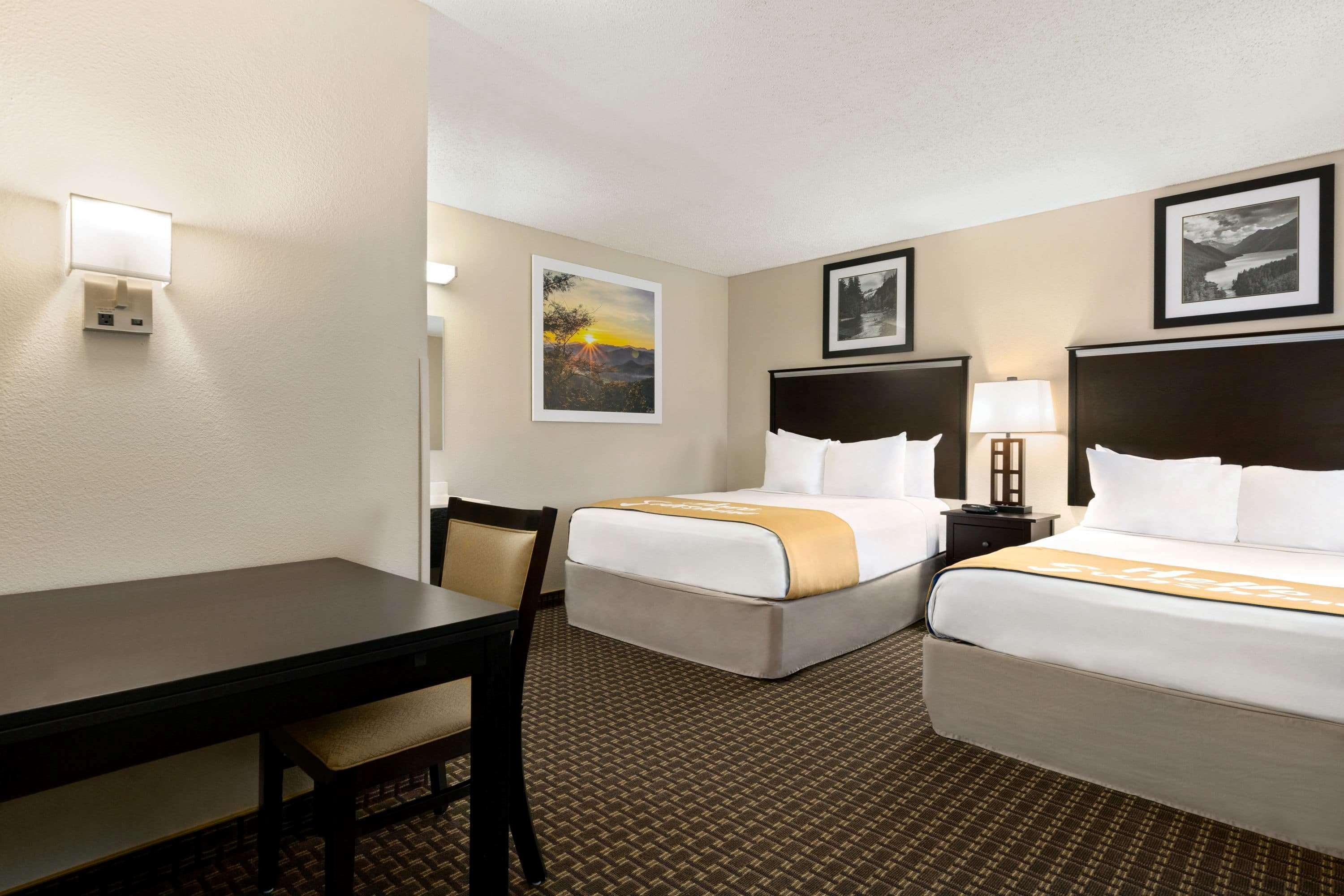 Days Inn By Wyndham קורטז מראה חיצוני תמונה